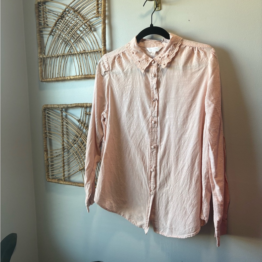 LC | Blush Pastel Pink Button-Up Blouse with Lace Collar detail and Buttons | Lg